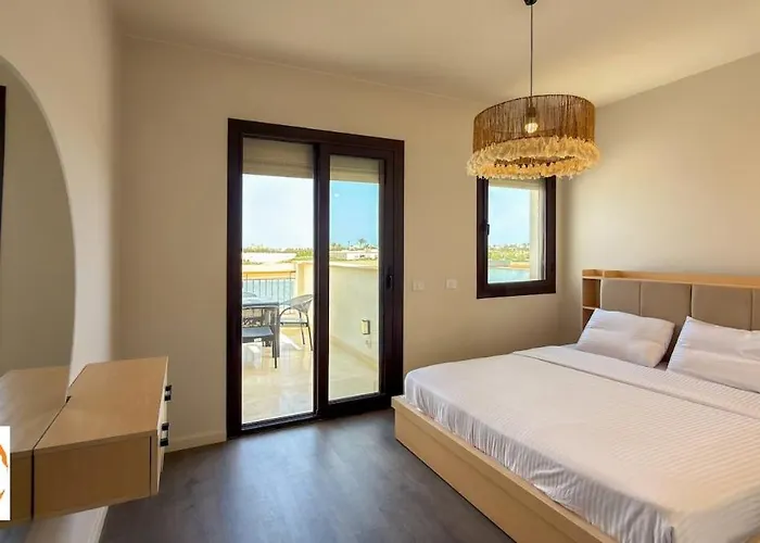 Villa 4br Lux Villa, Heated Pool & Nanny ! Near Marina