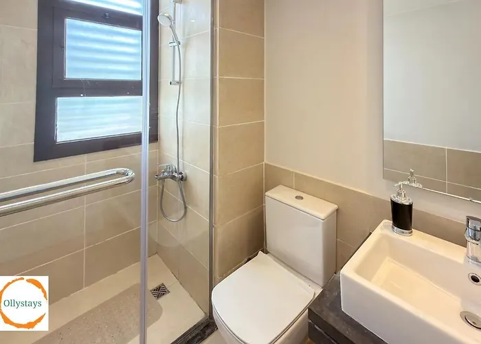 Villa 4br Lux Villa, Heated Pool & Nanny ! Near Marina *