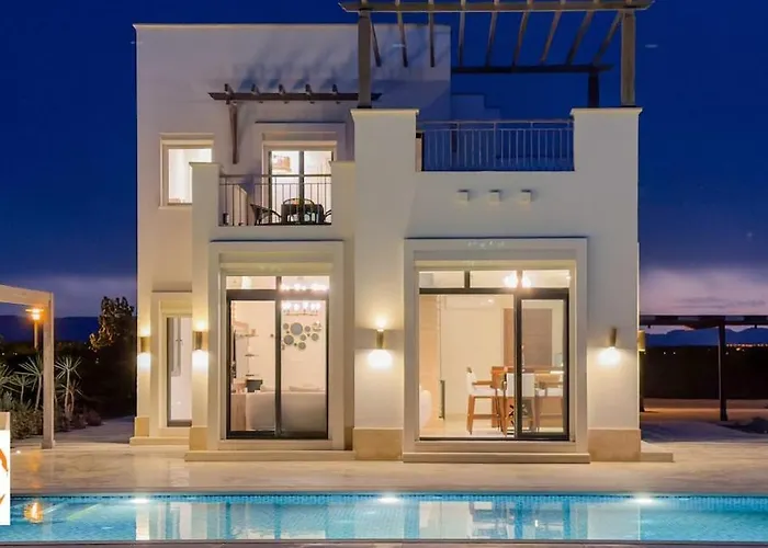 4br Lux Villa, Heated Pool & Nanny ! Near Marina