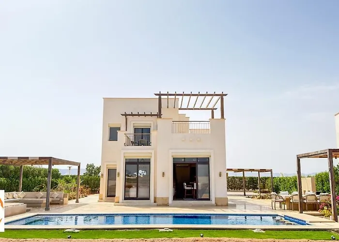 4br Lux Villa, Heated Pool & Nanny ! Near Marina Villa *