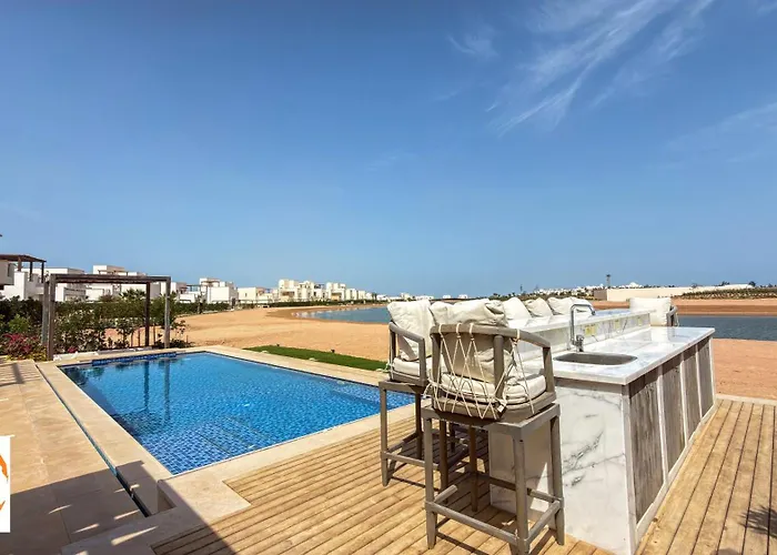 4br Lux Villa, Heated Pool & Nanny ! Near Marina *