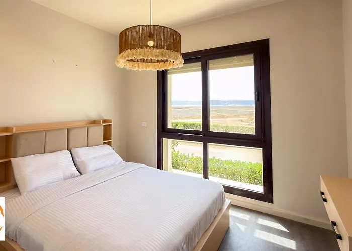 4br Lux Villa, Heated Pool & Nanny ! Near Marina